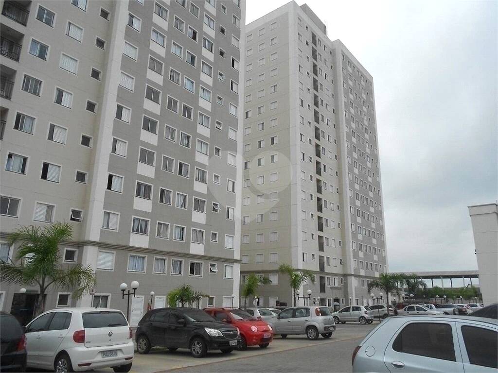 Apartamento à venda com 2 quartos no condomínio Village da Fonte, Poá - SP