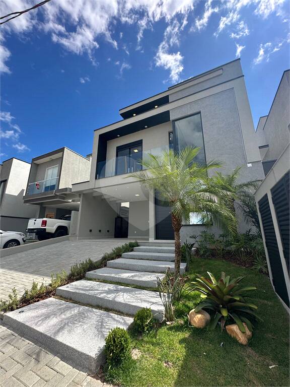 Casa à venda com 3 quartos, sendo 3 suítes, no condomínio Mosaico Essence, Mogi Das Cruzes - SP