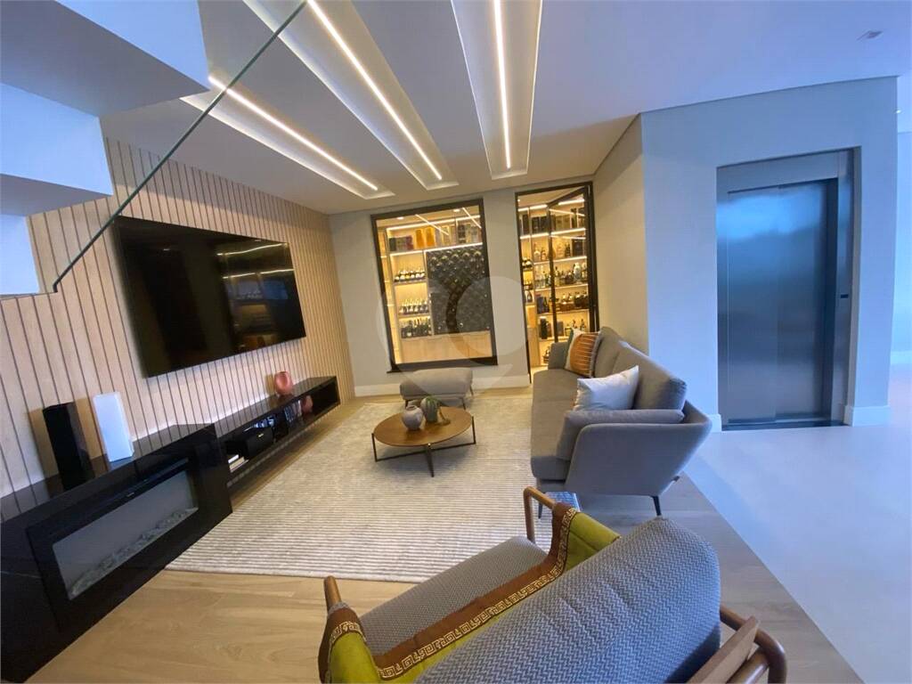 Casa à venda com 3 quartos, sendo 3 suítes, no condomínio Bella Cittá - Villaggio Ii, Mogi Das Cruzes - SP