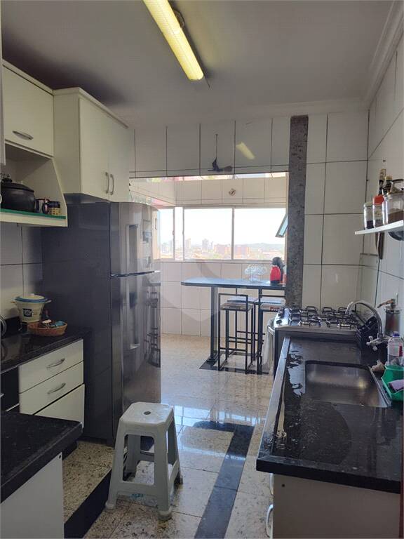 Apartamento à venda com 3 quartos, sendo 1 suíte, no condomínio Real Parque, Suzano - SP