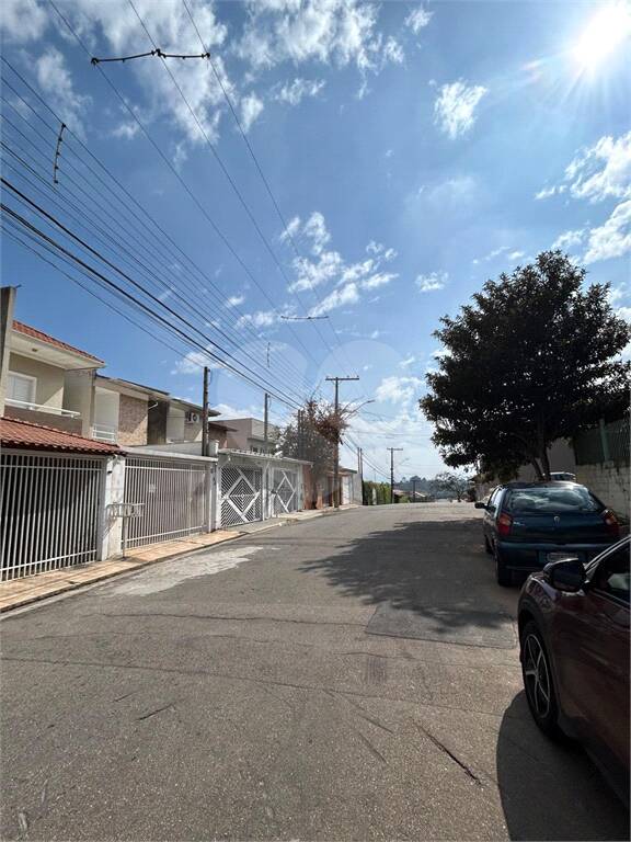 Casa para alugar com 2 quartos, sendo 1 suíte, em Cidade Nova Arujá, Arujá - SP
