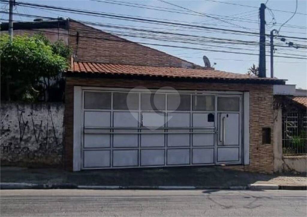 Casa Térrea à venda com 3 quartos, sendo 1 suíte, no Centro, Poá - SP