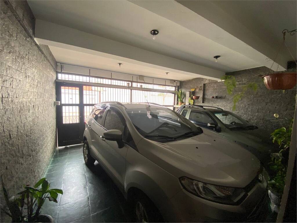 Sobrado à venda com 3 quartos em Jardim Imperador, Suzano - SP