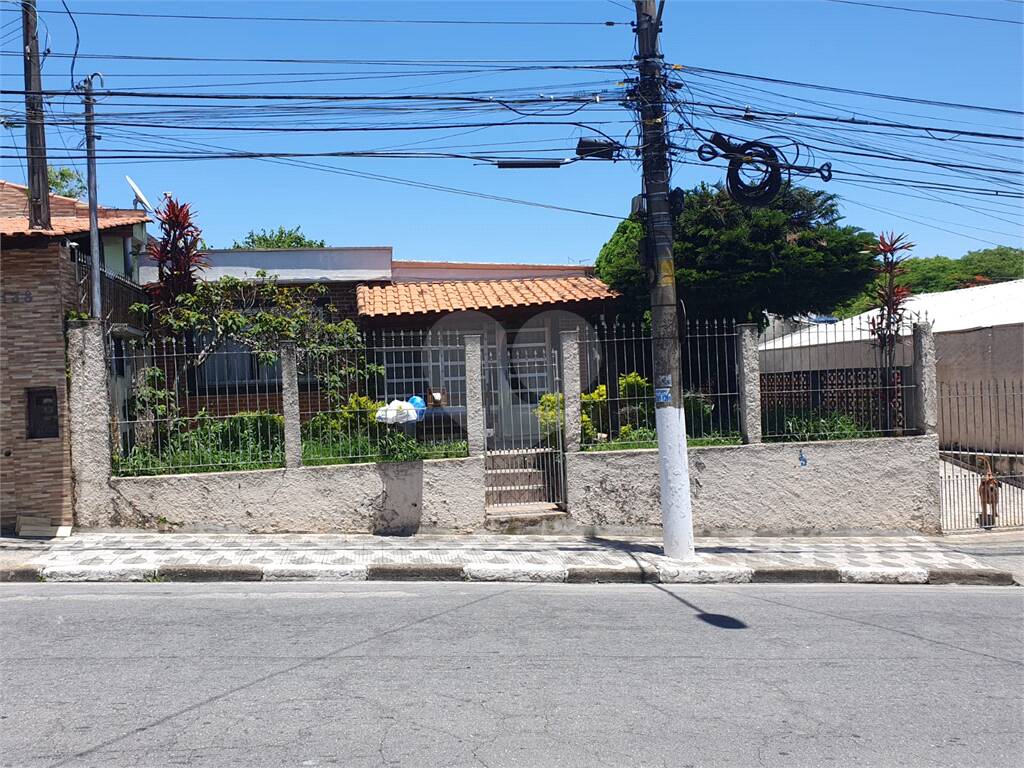 Casa Térrea à venda com 3 quartos, sendo 1 suíte, no Centro, Poá - SP
