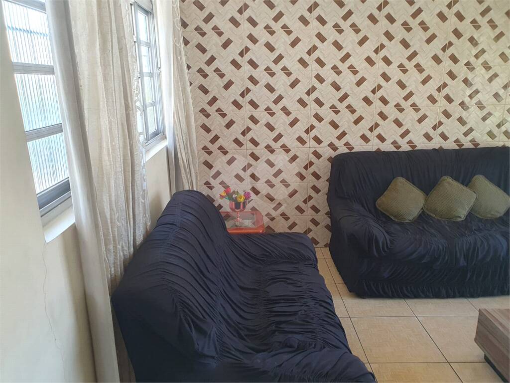 Casa Térrea à venda com 3 quartos, sendo 1 suíte, no Centro, Poá - SP