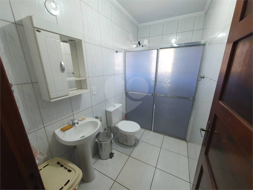 Casa Térrea à venda com 3 quartos, sendo 1 suíte, no Centro, Poá - SP