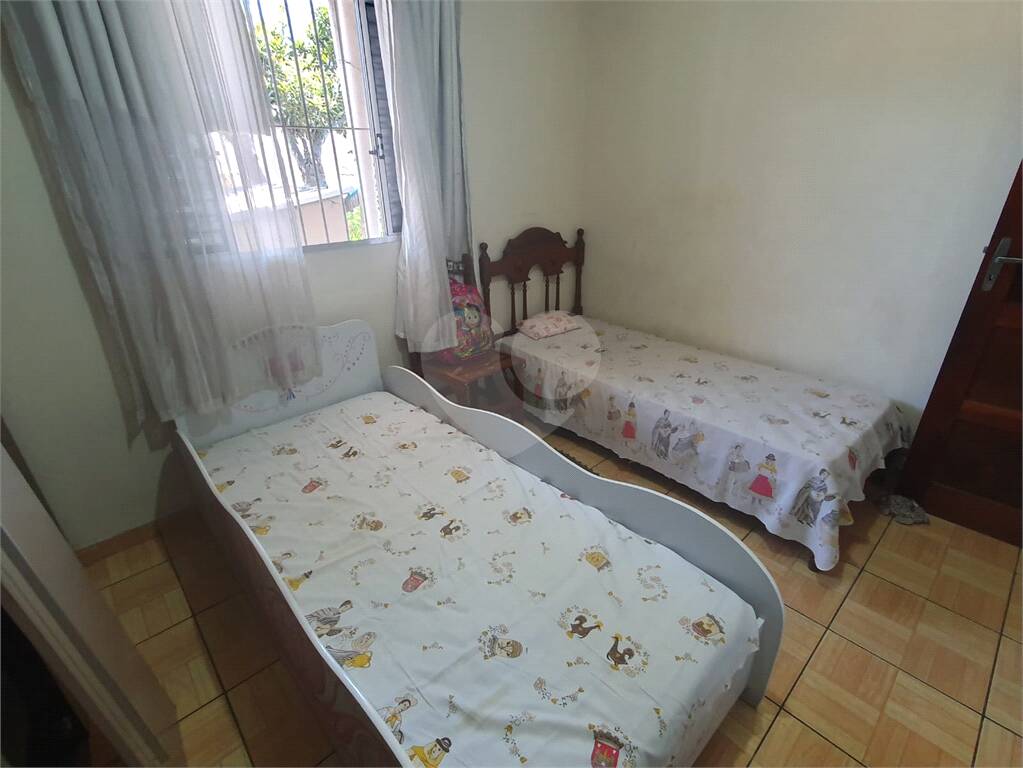 Casa Térrea à venda com 3 quartos, sendo 1 suíte, no Centro, Poá - SP