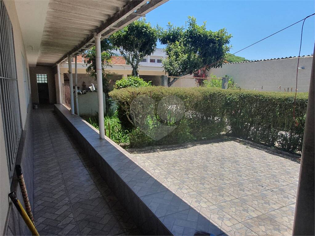 Casa Térrea à venda com 3 quartos, sendo 1 suíte, no Centro, Poá - SP