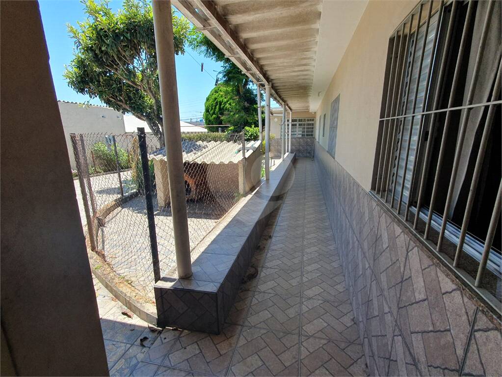 Casa Térrea à venda com 3 quartos, sendo 1 suíte, no Centro, Poá - SP