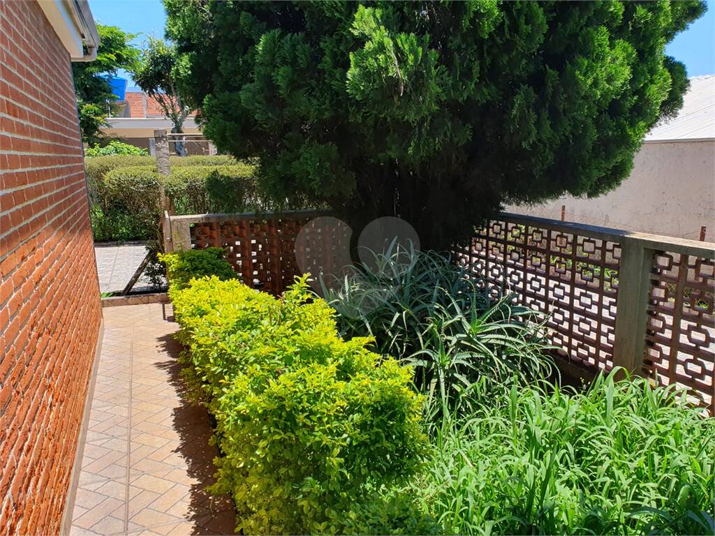 Casa Térrea à venda com 3 quartos, sendo 1 suíte, no Centro, Poá - SP
