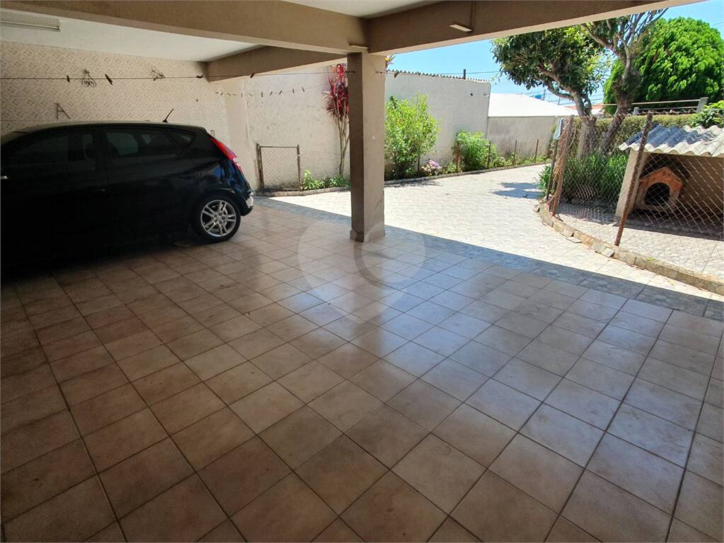 Casa Térrea à venda com 3 quartos, sendo 1 suíte, no Centro, Poá - SP