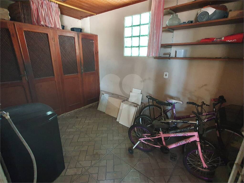 Casa Térrea à venda com 3 quartos, sendo 1 suíte, no Centro, Poá - SP