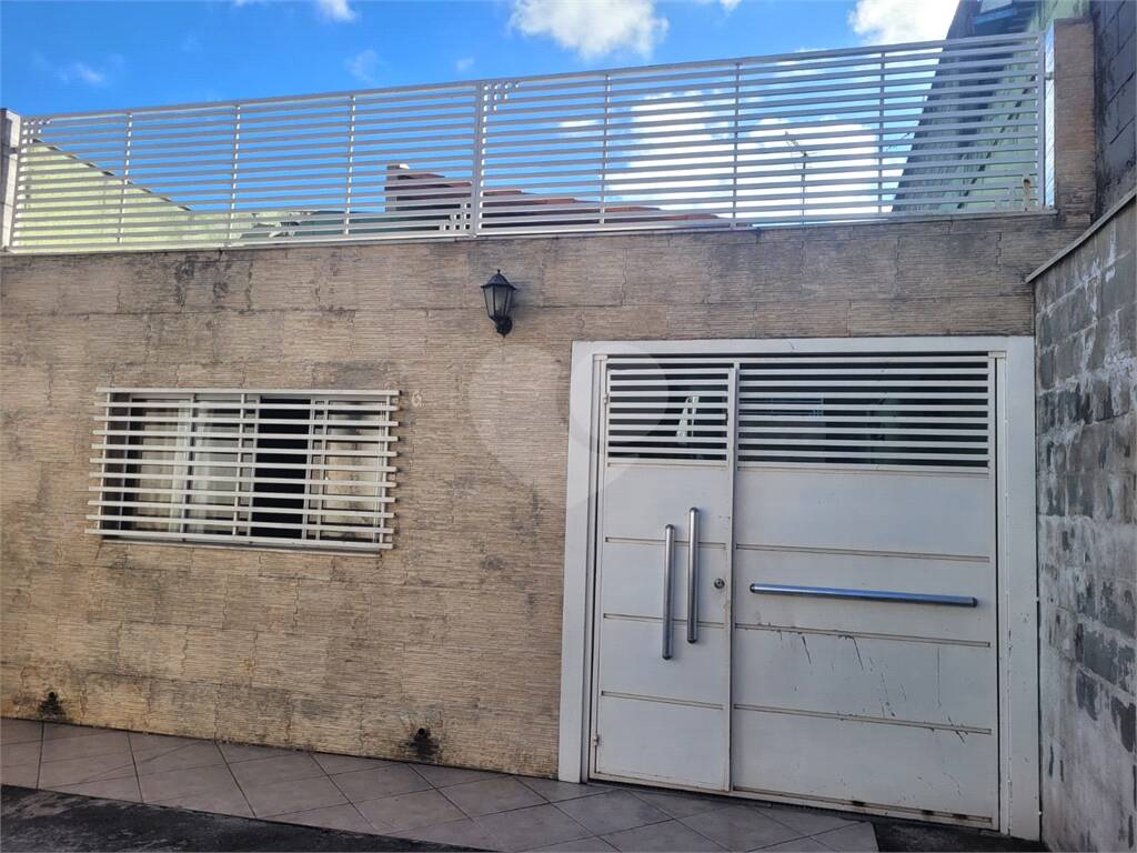 Casa de Vila à venda com 1 quarto, sendo 1 suíte, em Vila Áurea, Poá - SP