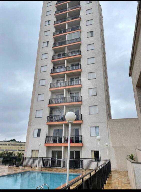 Apartamento à venda com 2 quartos no condomínio RESIDENCIAL CALAMARES, São Paulo - SP
