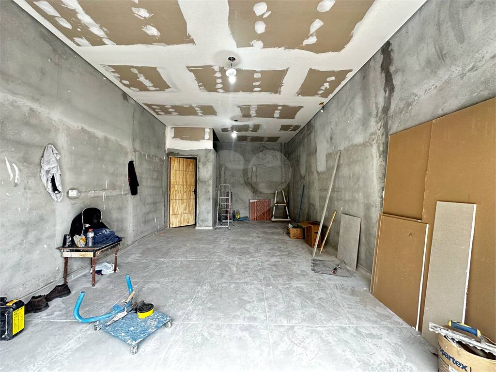 Salão comercial para alugar em Vila Nova Urupês, Suzano - SP
