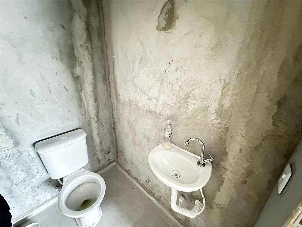 Salão comercial para alugar em Vila Nova Urupês, Suzano - SP