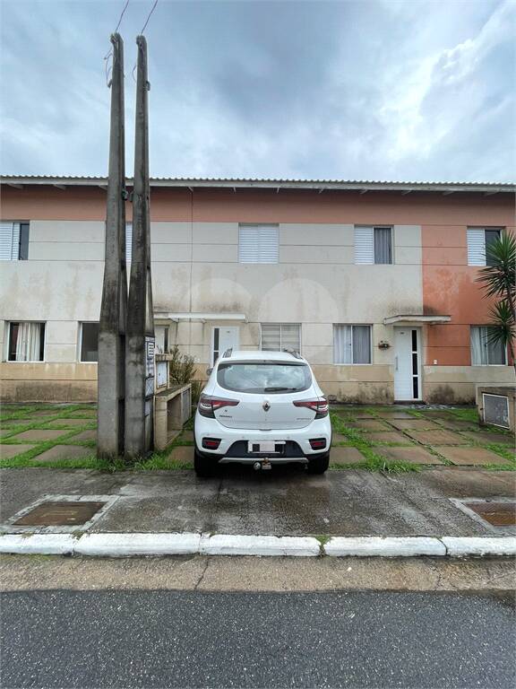 Casa à venda com 2 quartos no condomínio Vila Nova Horizonte, Suzano - SP