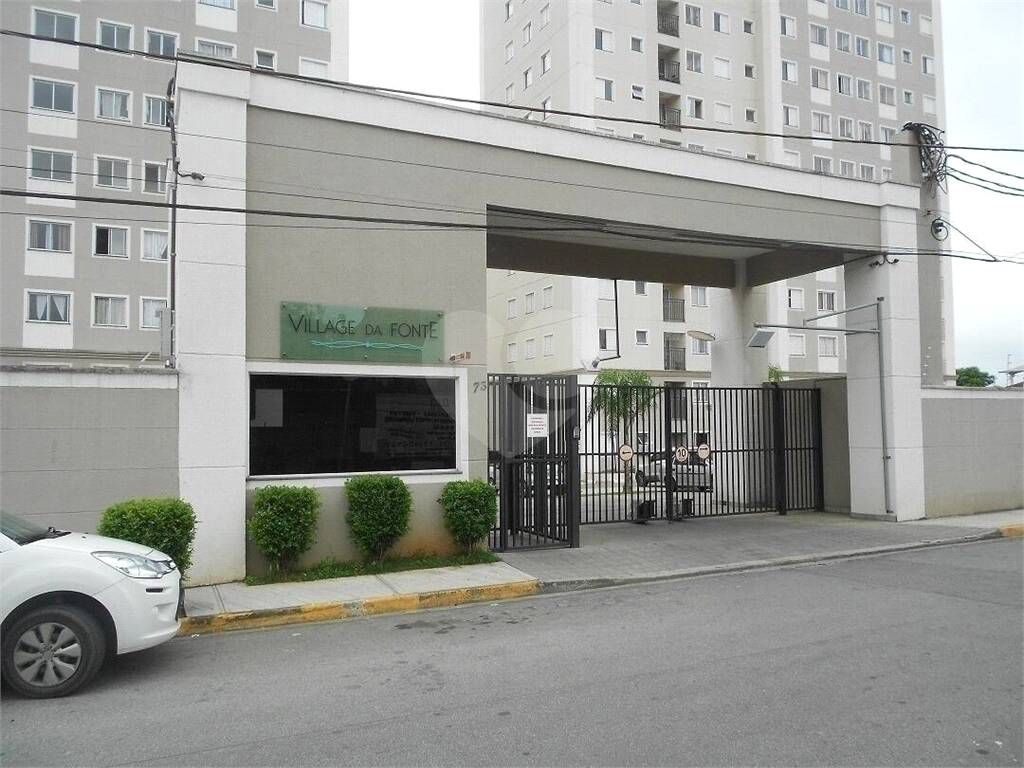 Apartamento à venda com 3 quartos no condomínio Village da Fonte, Poá - SP