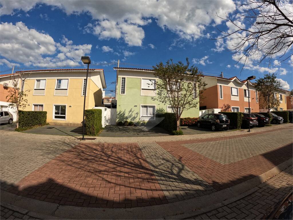 Casa à venda com 2 quartos, sendo 1 suíte, no condomínio Vida Verde 1, Suzano - SP