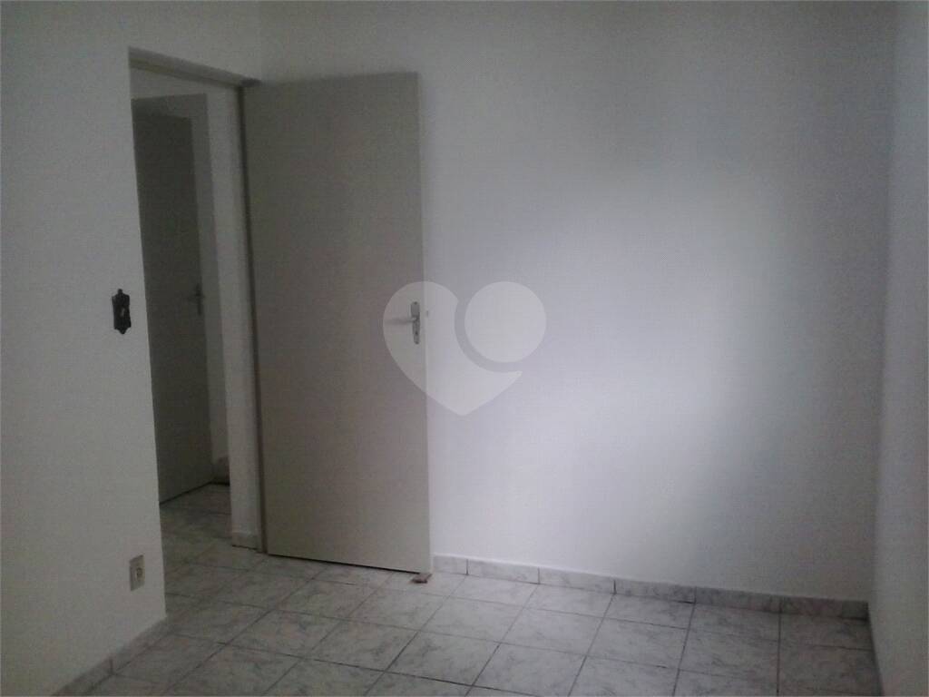 Apartamento à venda com 2 quartos no condomínio Paradiso, Poá - SP