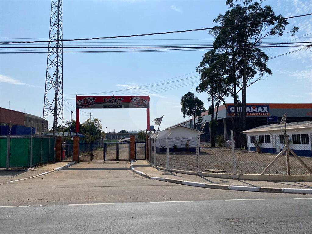 Salão comercial para alugar em Vila Amorim, Suzano - SP