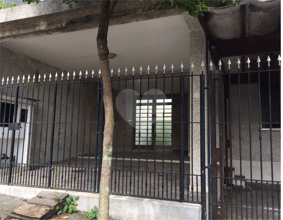 Casa à venda com 3 quartos, sendo 1 suíte, em Parque Bristol, São Paulo - SP