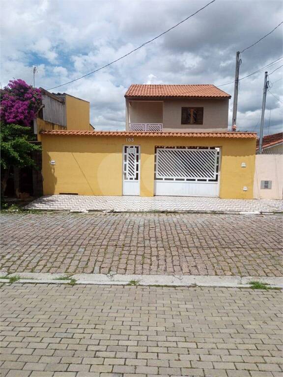 Casa à venda com 3 quartos em Sítio São José, Suzano - SP