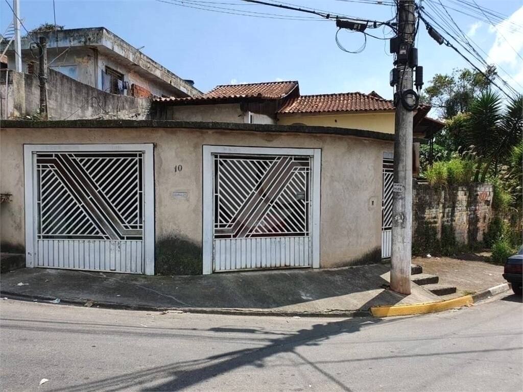 Casa à venda com 3 quartos, sendo 1 suíte, em Jardim Ikeda, Suzano - SP