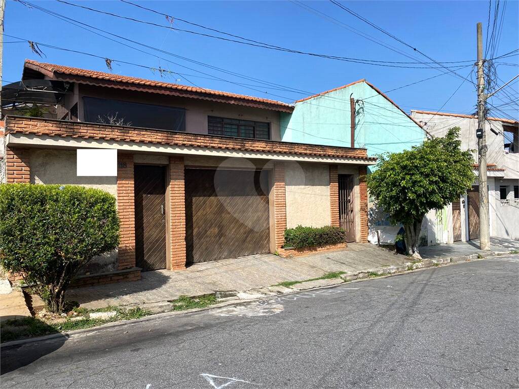 Casa à venda com 3 quartos, sendo 1 suíte, em Vila Correa, Ferraz de Vasconcelos - SP
