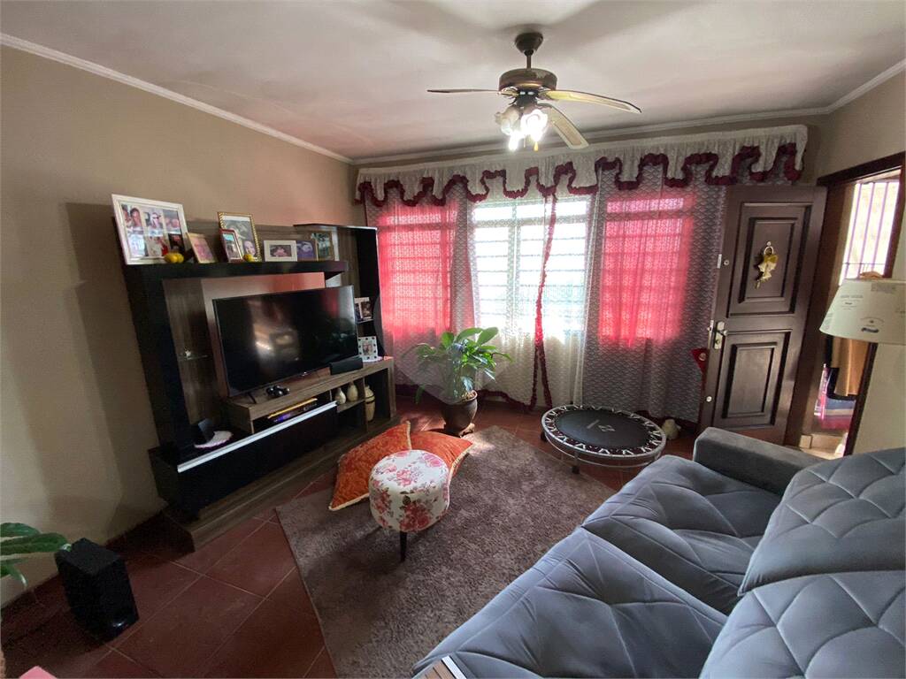Casa à venda com 3 quartos, sendo 1 suíte, em Vila Correa, Ferraz de Vasconcelos - SP