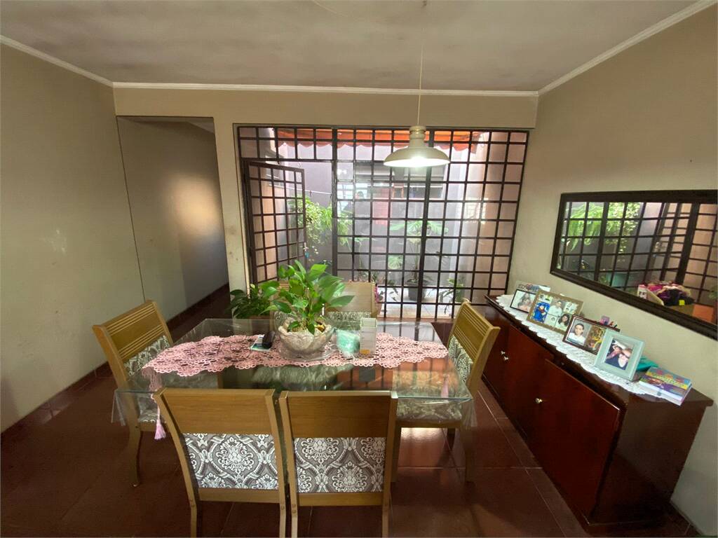 Casa à venda com 3 quartos, sendo 1 suíte, em Vila Correa, Ferraz de Vasconcelos - SP