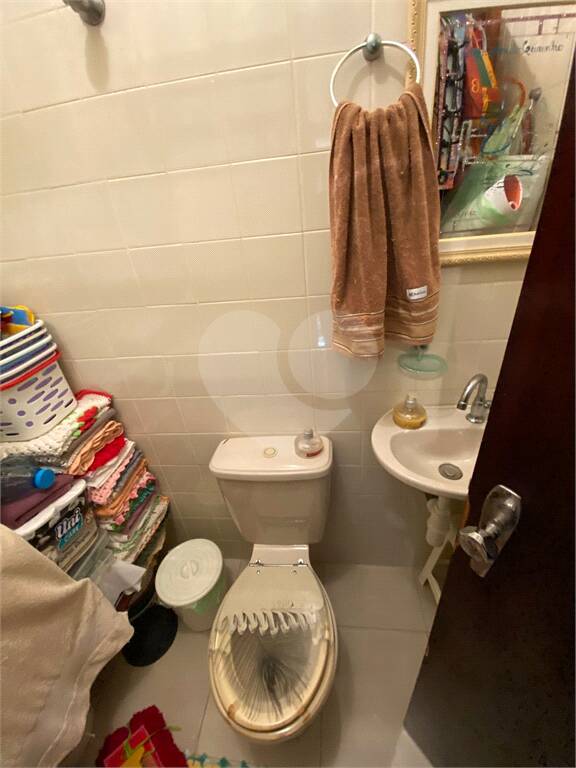 Casa à venda com 3 quartos, sendo 1 suíte, em Vila Correa, Ferraz de Vasconcelos - SP