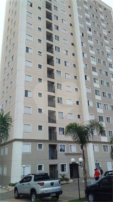 Apartamento à venda com 3 quartos no condomínio Village da Fonte, Poá - SP