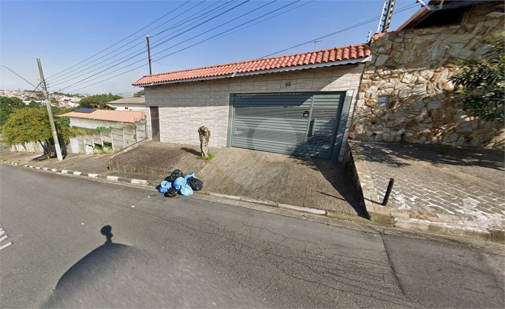 Casa à venda com 3 quartos, sendo 1 suíte, em Vila Áurea, Poá - SP