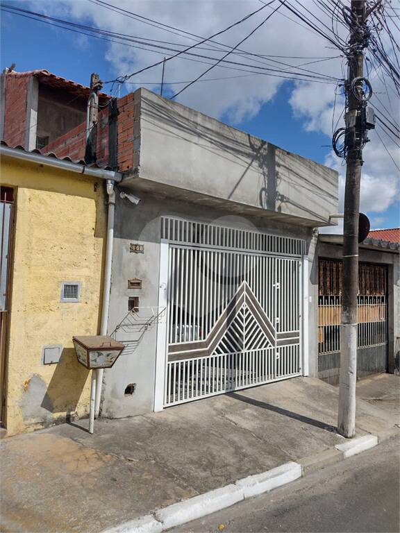 Sobrado à venda com 3 quartos em Parque Residencial Casa Branca, Suzano - SP