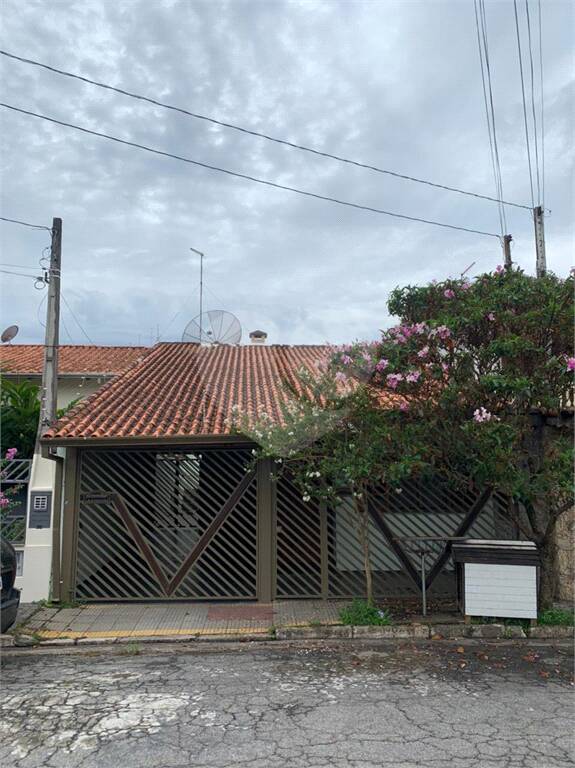 Casa à venda com 3 quartos, sendo 1 suíte, em Parque Santa Rosa, Suzano - SP