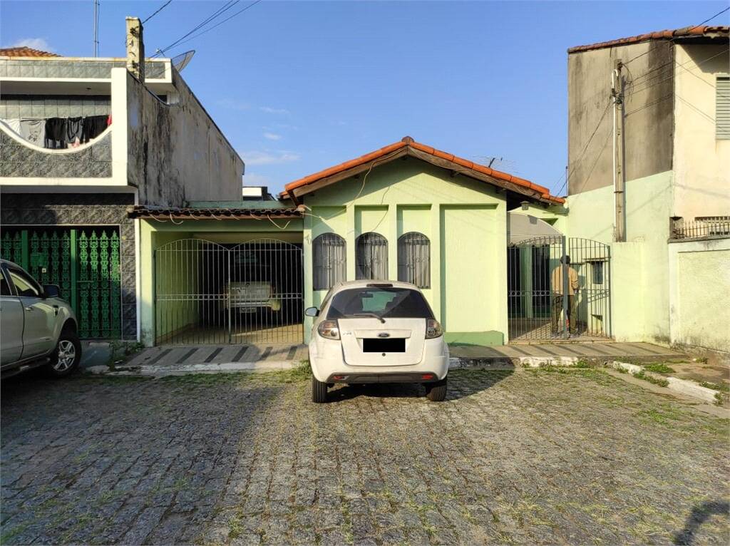 Casa à venda com 3 quartos, sendo 1 suíte, no Centro, Poá - SP