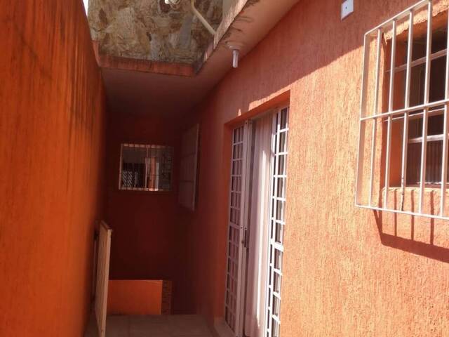 Casa para Venda em Ferraz de Vasconcelos - 3