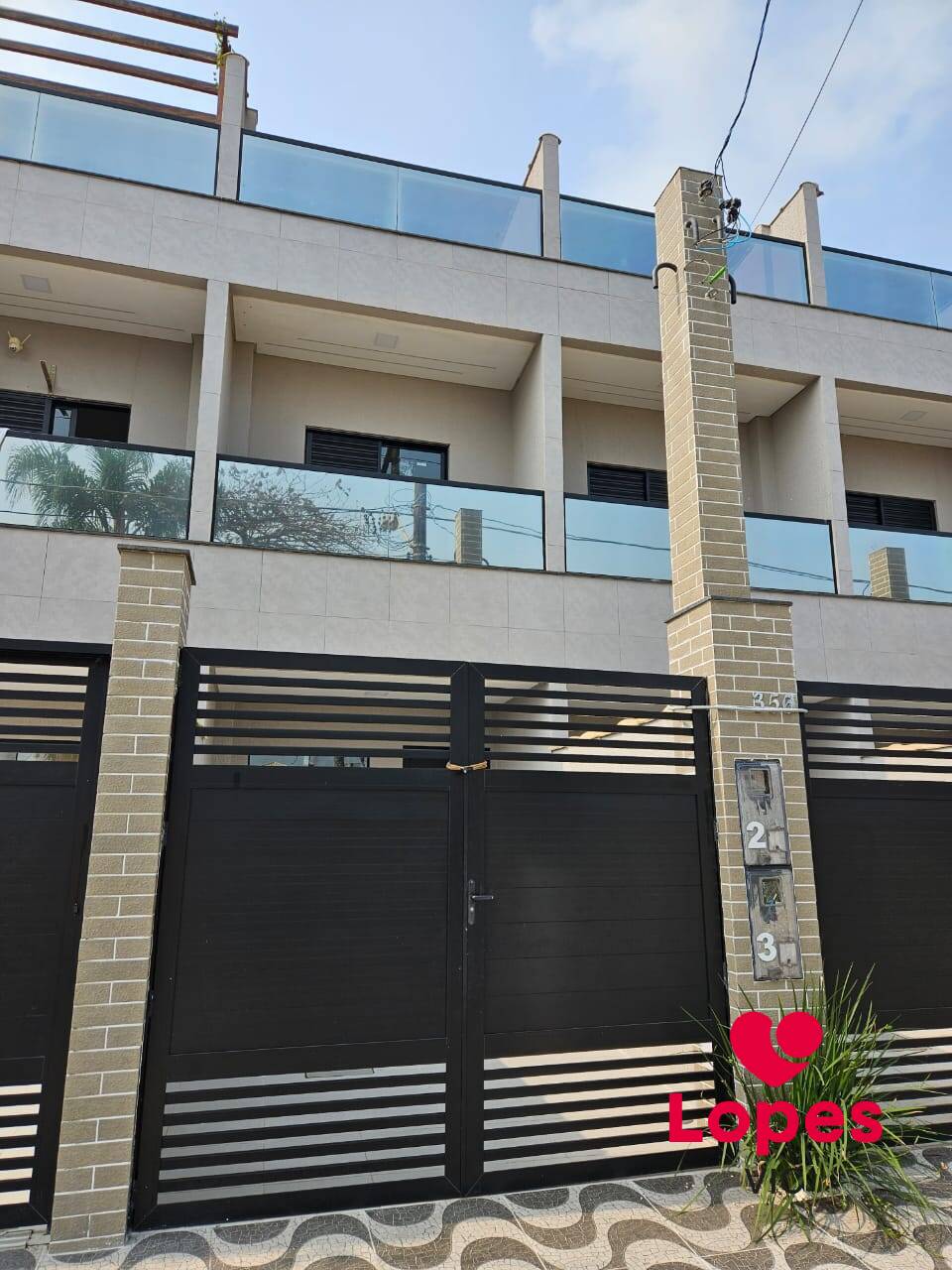 SOBRADO TRIPLEX NOVO
