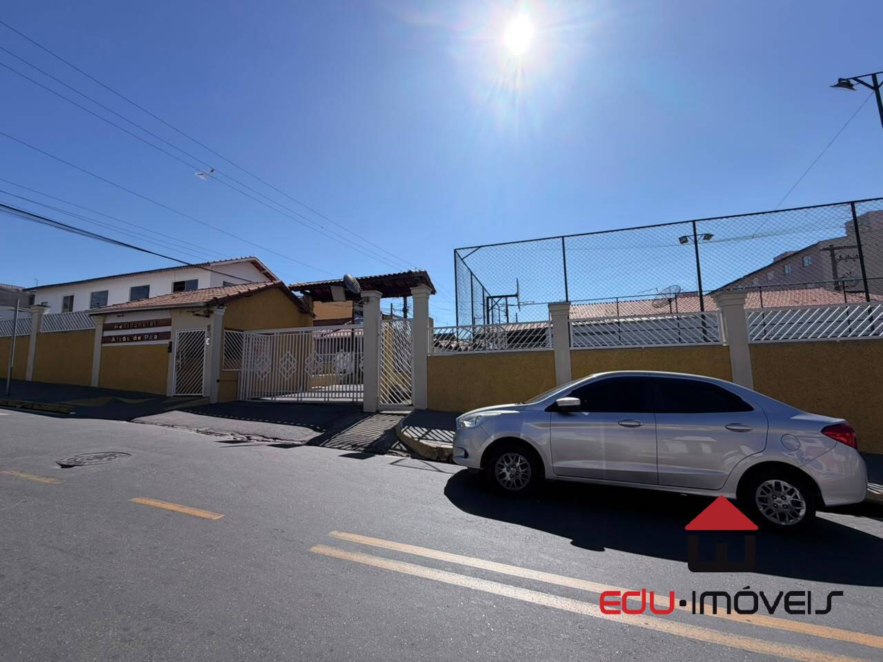 Casa Térrea em Condomínio à Venda – Próxima ao Centro de Poá/SP